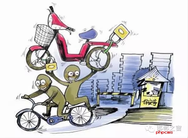 8月3日上午，邯鄲市公安局巡警支隊(duì)視頻巡控民警網(wǎng)上巡控至東柳大街河北銀行門前自行車存車處時(shí)，發(fā)現(xiàn)一男子正在盜竊自行車，作案后沿叢臺(tái)路向西逃竄。11時(shí)16分許，民警在市區(qū)和平路和平橋東一公交車站牌附近將其抓獲，當(dāng)場(chǎng)繳獲被盜黑馬牌自行車1輛和作案用鑰匙8串。經(jīng)訊問(wèn)，該男子53歲，肥鄉(xiāng)縣肥鄉(xiāng)鎮(zhèn)西街村人，經(jīng)深挖，該男子交代了自2016年5月份以來(lái)在叢臺(tái)區(qū)、邯鄲縣等地實(shí)施盜竊山地、折疊式自行車共17起的作案事實(shí)。 